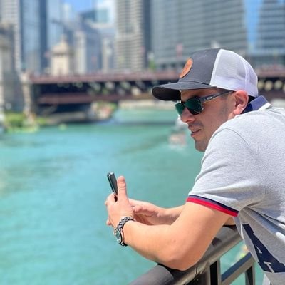 jr24ve's profile picture. Me fui de Venezuela, mas Venezuela no se fue de mi...