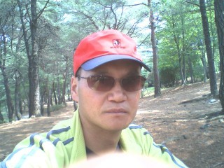 donghyeun5270's profile picture. 이 시대를 살아가는 사십초반의 경상도 사나이