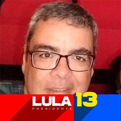 Operador Petroquímico, Diretor do Sindiquímica-Bahia e Economista.