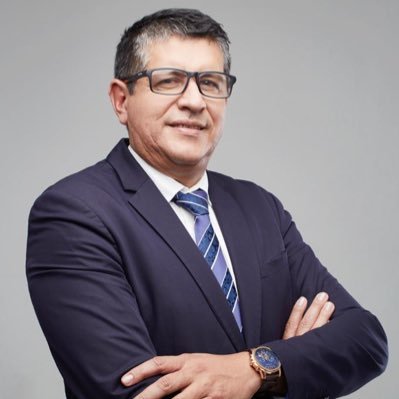 Médico Ginecólogo, Esp. en Gerencia en Salud, Esp. Gobierno y Gestión Pública, ganadero y empresario. Representante a la cámara 2018-2022