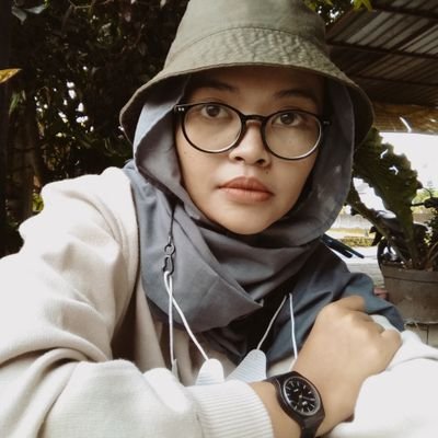 whatisdini's profile picture. Bisa bersyukur dan bersabar itu harus, tapi bisa sambat itu manusiawi.
| Institut Seni Indonesia Yogyakarta