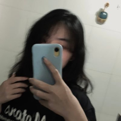 moonko_0's profile picture. Everything goes.