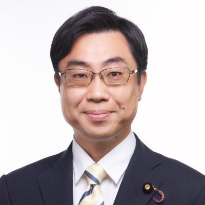 参議院議員(3期|福岡県選挙区)|医師|公明党参議院政策審議会長|長崎大・米国Cedars-Sinai Medical Center・厚労省に勤務|財務副大臣・環境内閣府政務官等を歴任|客員教授:長崎•横浜薬•北海道医療•長崎国•福島医•和医大•聖マ医•大医大|東北師範大学名誉教授|剣道五段