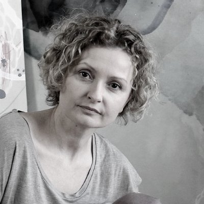 artist, abstract expressionist in love with ink and paper