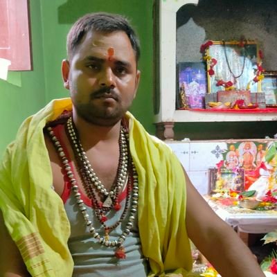 #पण्डित #देशभक्त #कट्टर #हिन्दू
ना मै कांग्रेसी हूं, ना भाजपाई, ना सपा से, ना बसपा से,मैं बस हिन्दुओ की बात करूंगा
🙏🏻 जय श्री राम 🙏🏻