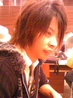 元俳優志望でしたが、諦めました😅
ルーキーズ第一話に出演しましたよ♪エキストラとして、目立たない所にww みなさん仲良くして下さい☺️

配信に興味ある方よかったら声かけて下さい😌