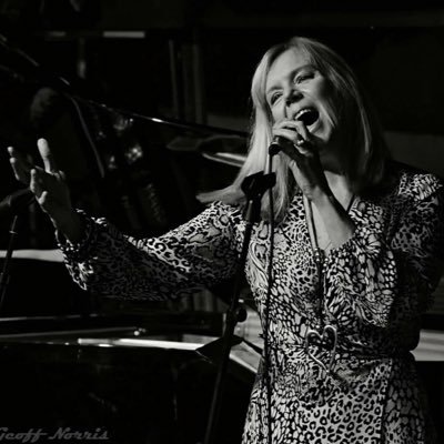 Jazz Singer, Lyricist and Vocal Coach. Head of Voice at @lccmlondon. Co Founder of Jazz Singing School. Email for enquires