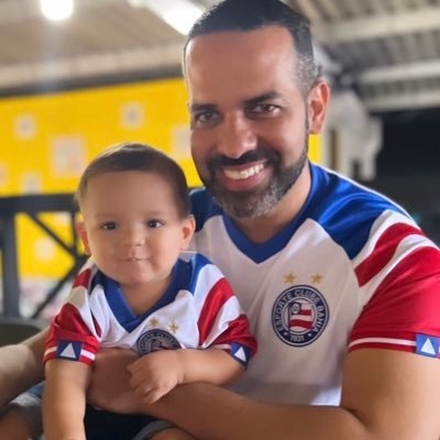 Baiano de Salvador... Torcedor, Sócio e Conselheiro do Esporte Clube Bahia, (2018-2023) eleito pelo grupo @indeptricolor BBMP