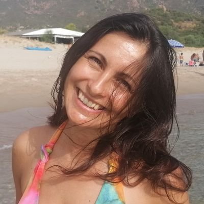 MarcellaOnnis's profile picture. Ho l'anima cadenzata in terzine. Sembro buona, infatti mordo. Specialista in azioni con pentimento anticipato.