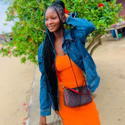 Titilay34847811's profile picture. 