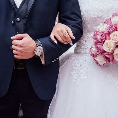 Two heads are better than one.
More hands make light work.
Meet your 'other half.'