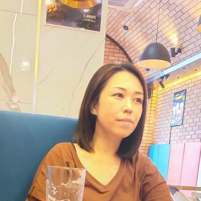 yoshi_jimufreel's profile picture. 2022年6月よりフリーランスでオンラインアシスタントのお仕事をしております。
高3中3の娘と5歳の息子の母です。新卒時代2年半(経理財務、総務、人事、労務、事務は一通り全部)→結婚出産のため退職→パート(経理)3年→派遣(営業事務)2年→派遣(経理)3年