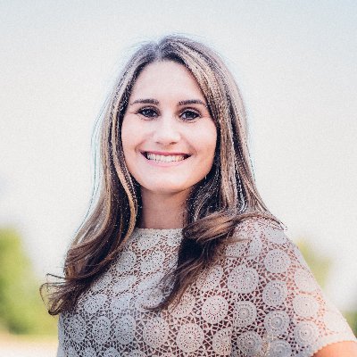 Arielle Rogg Profile