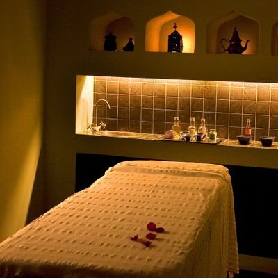 California90901's profile picture. 