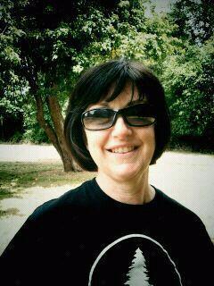 Writer, editor, dog-lover, English teacher. Loves all things NW: coffee, books, trees and yeah-rain!