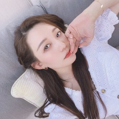 hemofanwwe's profile picture. In the journey of life, there will be a road that you need to walk by yourself, and some things need to be carried by yourself