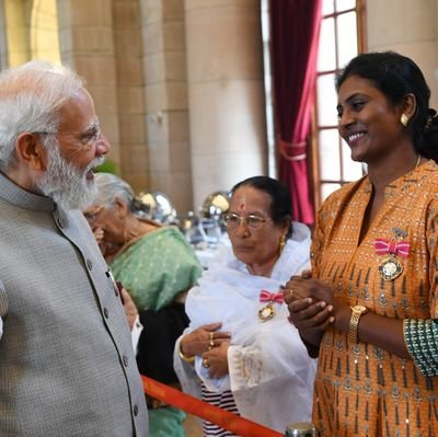 Padma shri Awardee 🏀 Former Captain of Indian Basketball women team.
Played for country 18 years. I'm the only one who played Nine Asian championship.