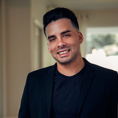 Former Apple, Coinbase, Facebook, 2K Games, RIOT, Blizzard and PAX OPS Manager turned REALTOR.