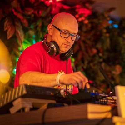 dj from 25years clubs in Poland some in Manchester,producer electronic music,break beat, techno