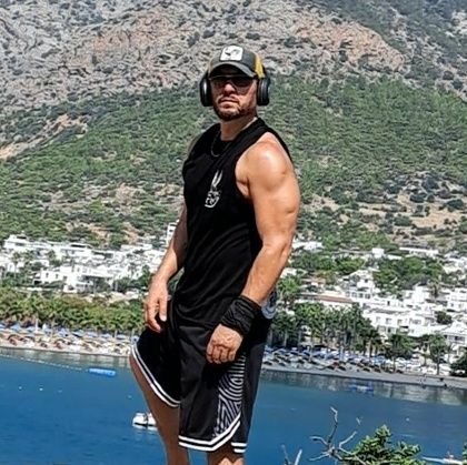 HasanGz13705819's profile picture. palmcity🌴 
                                           #sports.  🎧                                        .                   MEB