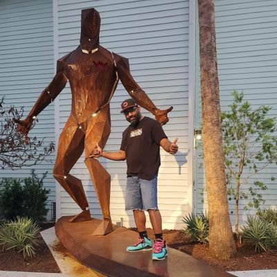 Whiskey_D's profile picture. You got to have vision!