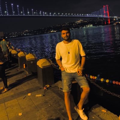 Sabah uyanıyorum tık elimi yüzümü yıkıyorum…