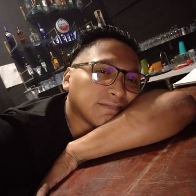SanchShover's profile picture. Despistado, buena onda, conociendo, haciendo amistad y tal vez algo más. 
sígueme y te sigo

Quintana roo