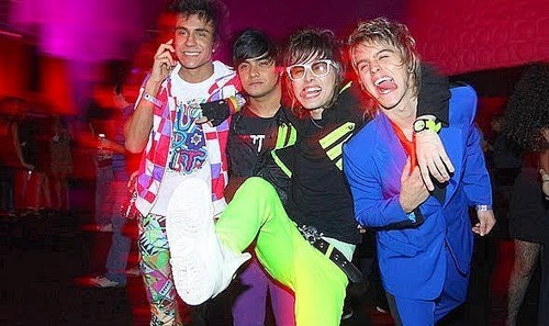 Since : 26.09.11 / Por @rockrestart ♡!