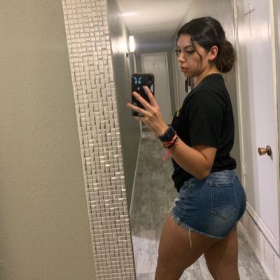 Jacquel45765480's profile picture. omo 💰