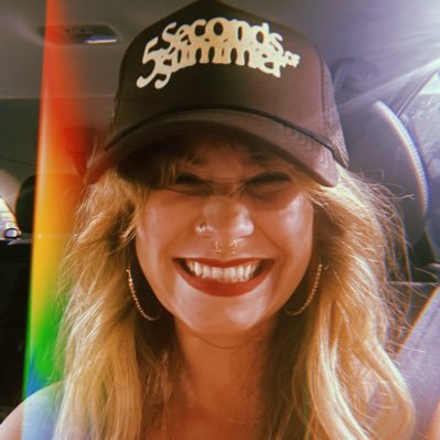 jordan_elisaaa's profile picture. 🍊 🧚🏳️‍🌈 💜🐉🌈🌟 🍒