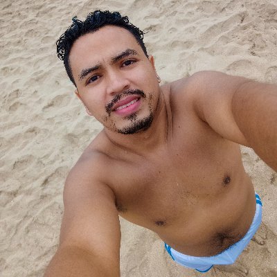 julio_jimenz's profile picture. mi felicidad consta de ser como soy y no pensar como los demás..!!!