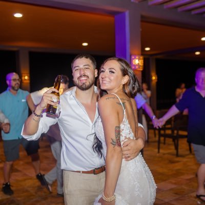 NicoleDalrymple's profile picture. Wifey to @RtreyR1 🌋 Twin mama 👶🏻👶🏻💕