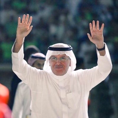 حنّا إتفقنا من زمان ما يفرّقنا زمان أنا معك...يا أغلى كيان واجمل شعار وبتبعك... في كلْ مكان من الأخير...أنا معك إلى الأخير💚💚ان شاء الله 2030 رئيس الأهلي 😎