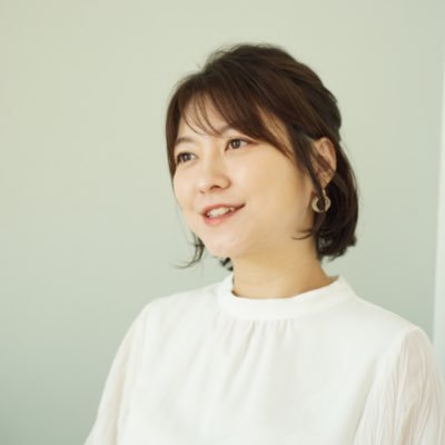 hub inc. 代表/マーケ&クリエイティブの人。波瀾万丈ネタ多き人生。社長業3年目を奮闘中。家族は👱♂️👧🏻🐶。お酒やモノづくりが好き🍶ビジネスから家族ネタ、たまに哲学っぽいことを言う雑記アカ。
