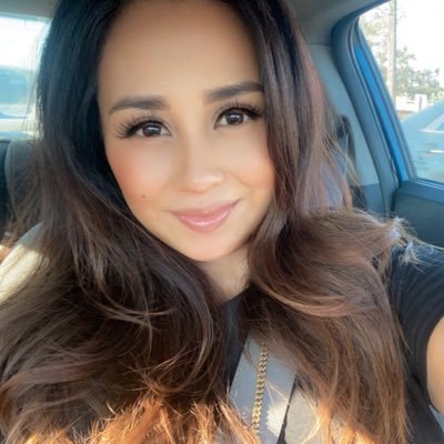 Aleesweetie_'s profile picture. 