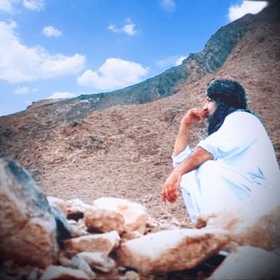 اندکی شاعر/بلوچ ایرانی/عاشق کوه/
بلوچستان منئ ساهو منئ جانه /مئے مکہ و ماس اِنت وطن،نیلوں وطن شاھانگیں/وطن جانءُ وطن عمرءُ وطن ساه وطن استاروطن روچءُ وطن ماه