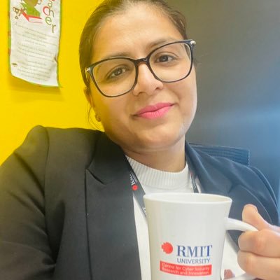 Mathematician_Worklife@RMIT, Familylife@BeingMum, Embracing Mathematics Research and Teaching, and Pineapple on Pizza: a Yes!