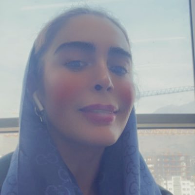 lobatfiroozpour's profile picture. Queenly mind