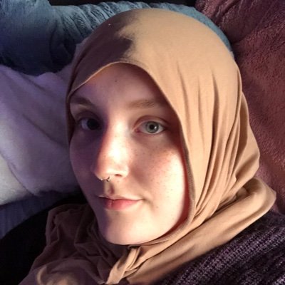 Yankee resident in Ireland | 26 | ML Republican Socialist | 🇮🇪🤝🇵🇸 | ☪️ | 🌺 @LewdClara 🌺 | 🌸 @im__poster 🌸