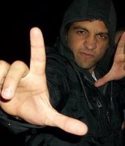 AlanLuengo's profile picture. Y ahora solo un camino eh de caminar, cualquier camino que tenga corazón..