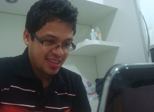 Jornalista, assessor de comunicação, editor e estudante. Louco por esporte e política. De Santarém, Pará.