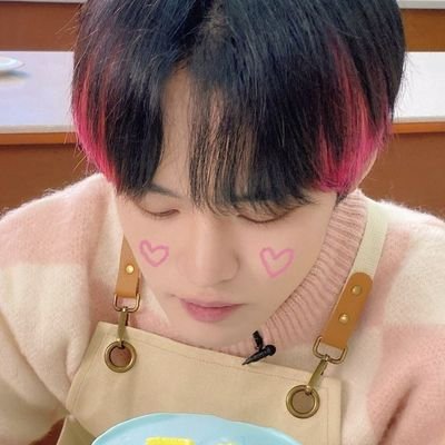 TikTok: @/parkjwi