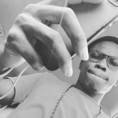 moses_njoku's profile picture. Writer | Entrepreneur | Otaku | Gamer | Genie 😌