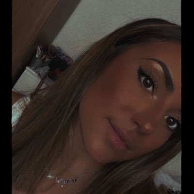 lunaakitkat's profile picture. Mi vida es un chiste malo