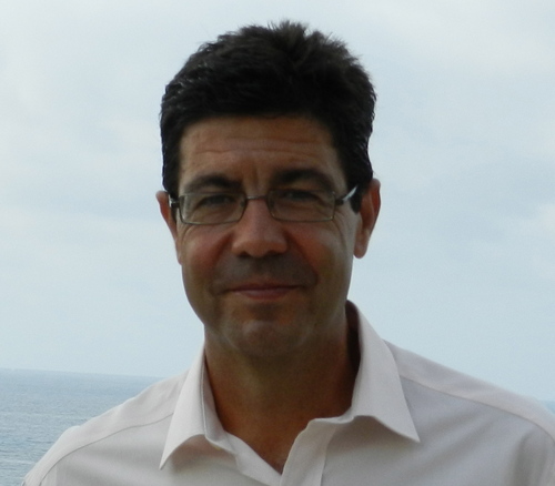 Médico, Doctor en psiquiatría, editor de https://t.co/ENVLExCafF. Divulgador de inteligencia artificial en salud mental.