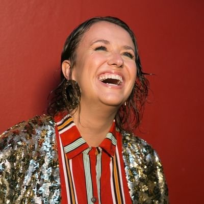 marinamelz's profile picture. Gargalhada alta e conversa ao pé do ouvido. Contadora de histórias para marcas e projetos na assessoria de imprensa e uma das @donasdaptoda.