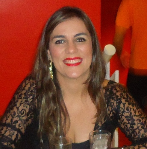 FabianaLira_'s profile picture. 