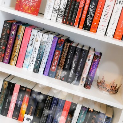 eniahreads's profile picture. 🖤 Tiphaine, 29, France 🤍 Talking about books (french & english) 💜 Fantasy, Thriller, Romance, YA 💚 she/her, aroace 🏳️‍🌈 Have aphantasia