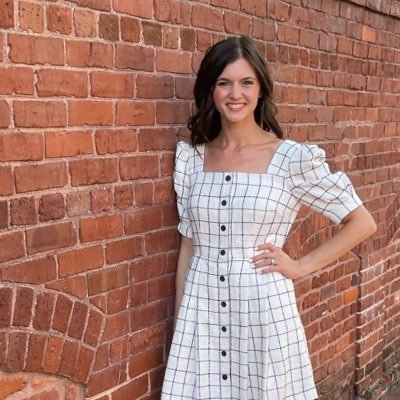 MelanieRiordan3's profile picture. Writer. Storyteller. Sustainability Advocate. Traveler. I tell people’s stories.