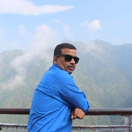 याद रखना सपने तुम्हारे है तो पूरा भी तुम ही करोगें,
ना तो हालात तुम्हारे हिसाब से होंगे और ना ही लोग!!